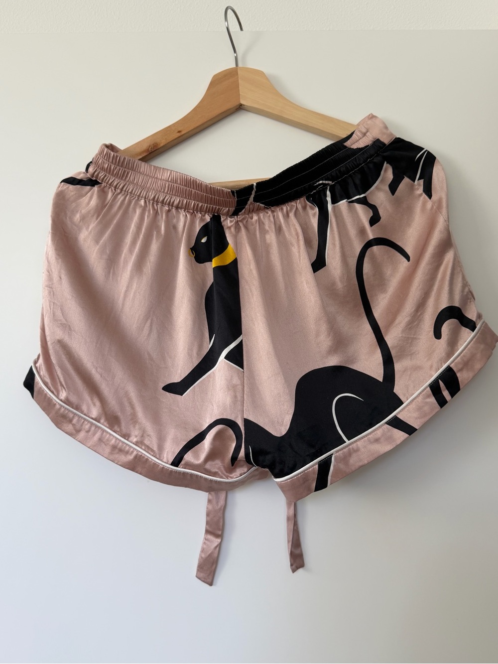 Lila Animal-Print Silk Pajama Set by OLIVIA VON HALLE - Picture 6 of 8
